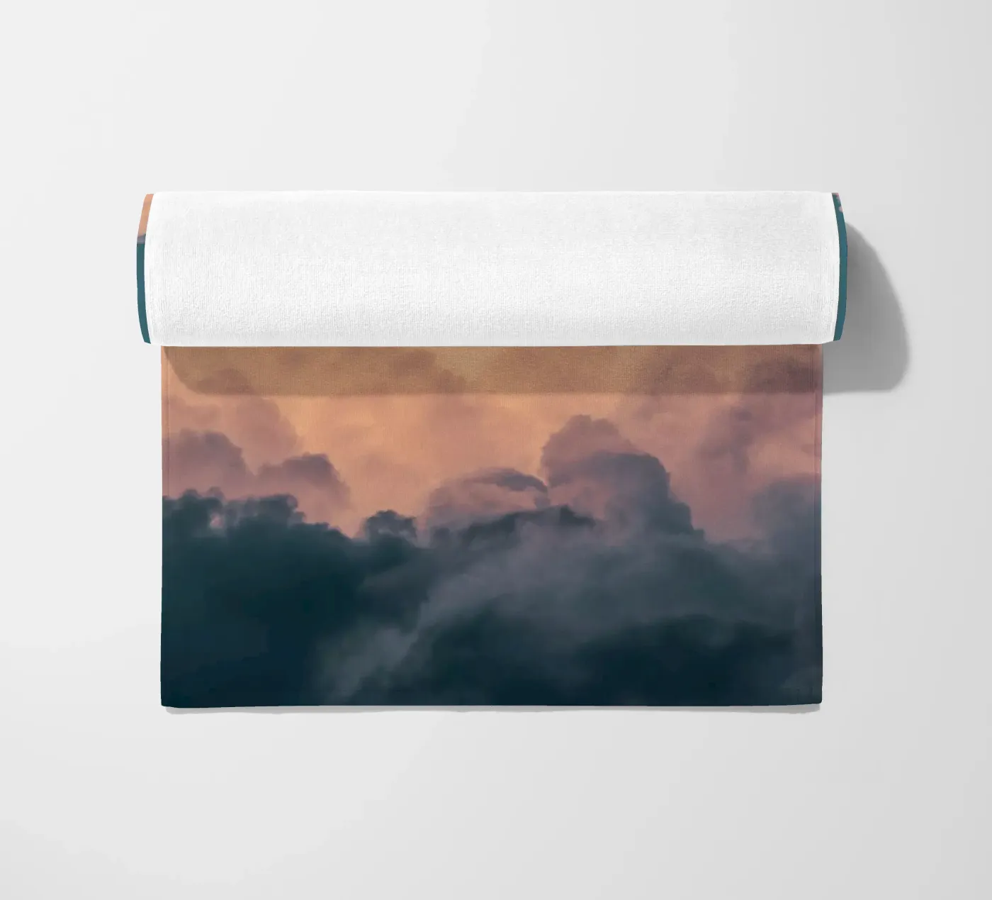 Clouds #8 Strandtuch von Tal Paz-Fridman