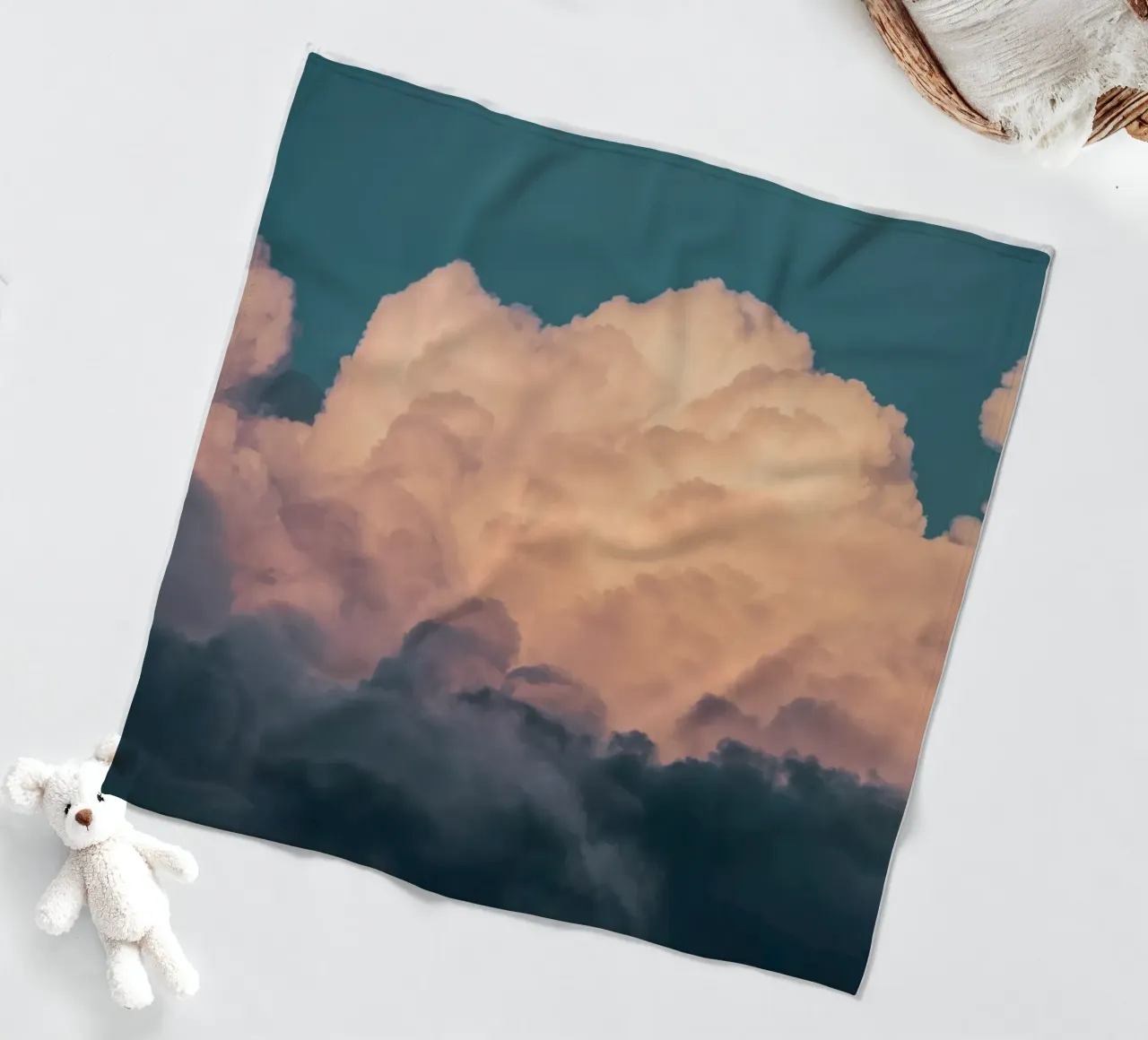 Clouds #8 Fleecedecke von Tal Paz-Fridman