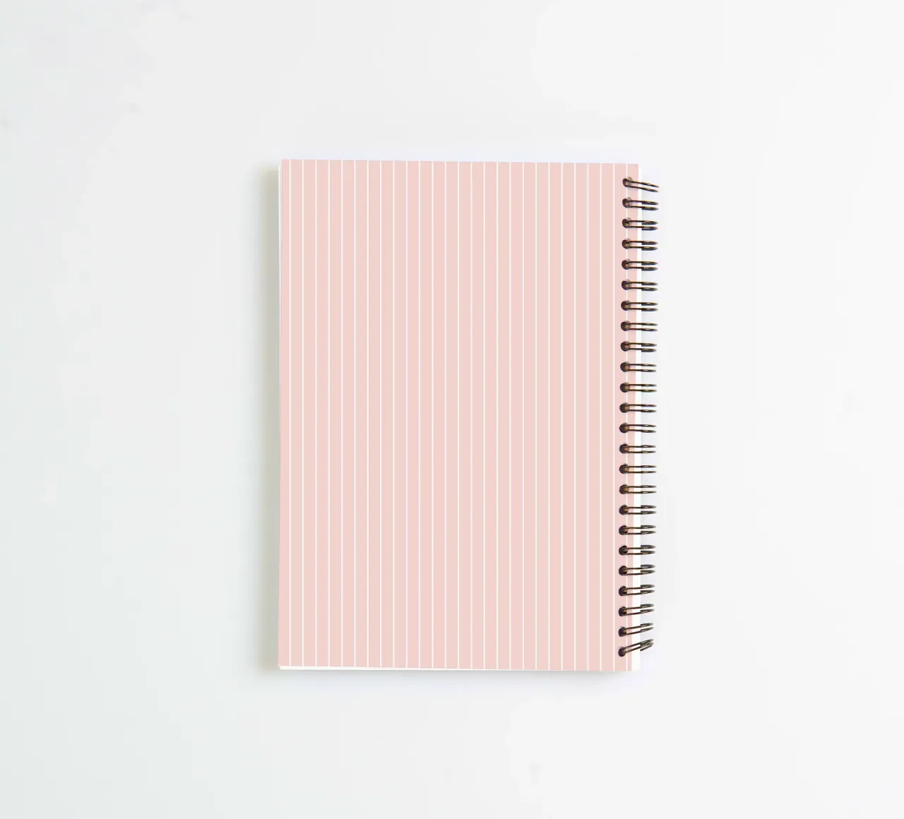 Minimal Basic Klassischer Nadelstreifen | Weiß auf staubigem Blassrosa Ringbuch von Beauty in Simplicity