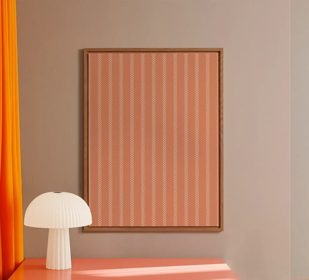 Frecce minime a strisce classiche, bianche su arancione terracotta alluminio dibond da Beauty in Simplicity
