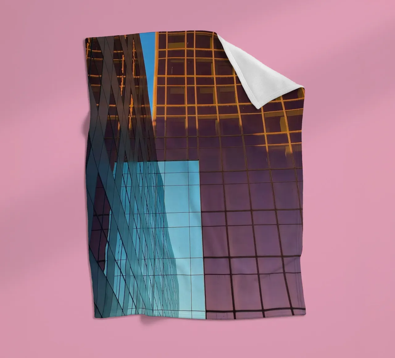 mirror the building coperta in pile da comura