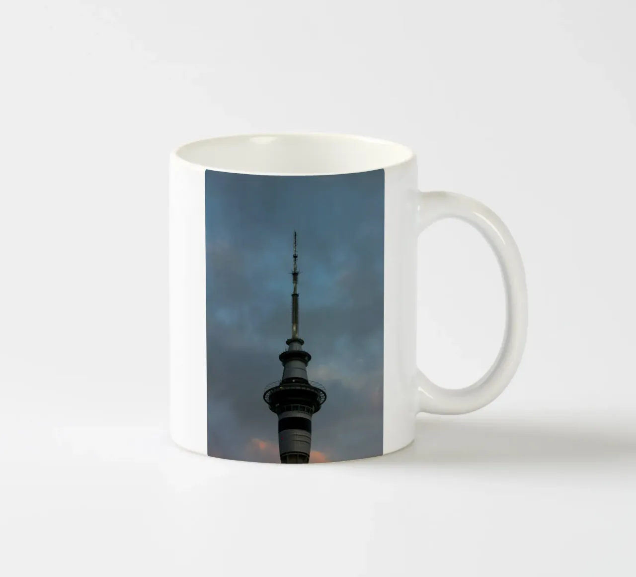 skyscape building in cloud tazza in ceramica da comura