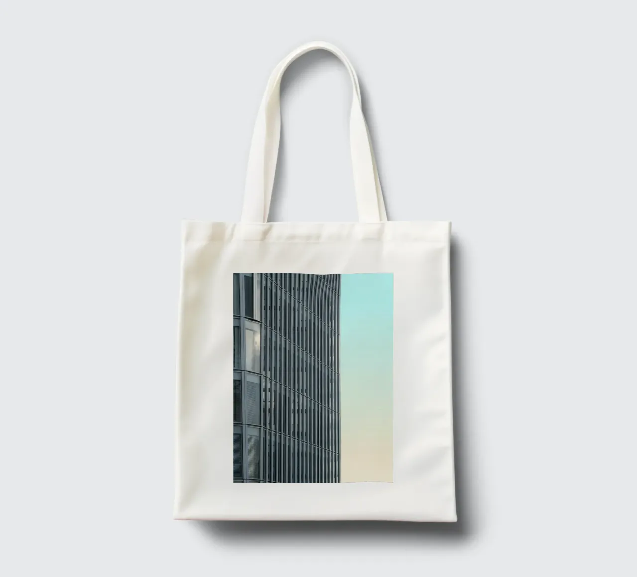 building in afternoon sky borsa in juta da comura