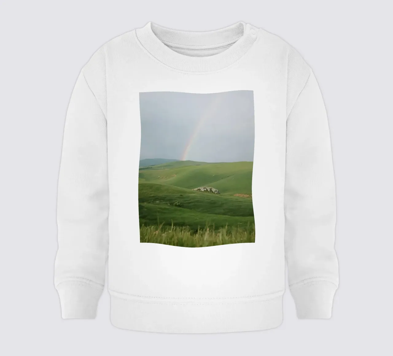 Colline verdi con arcobaleno e rocce felpa neonato da DesignDoodle