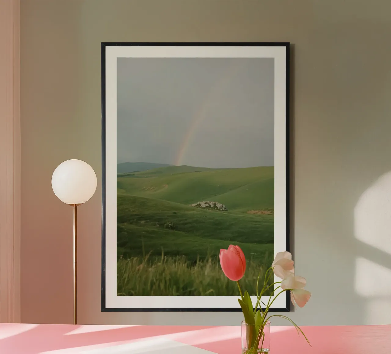 Colline verdi con arcobaleno e rocce carta hahnemühle da DesignDoodle