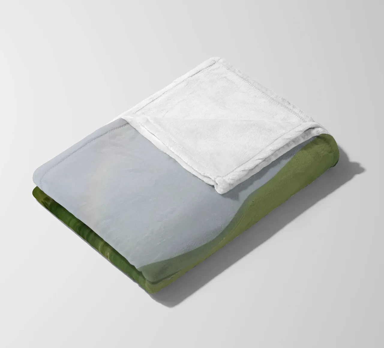 Colline verdi con arcobaleno e rocce coperta in pile da DesignDoodle
