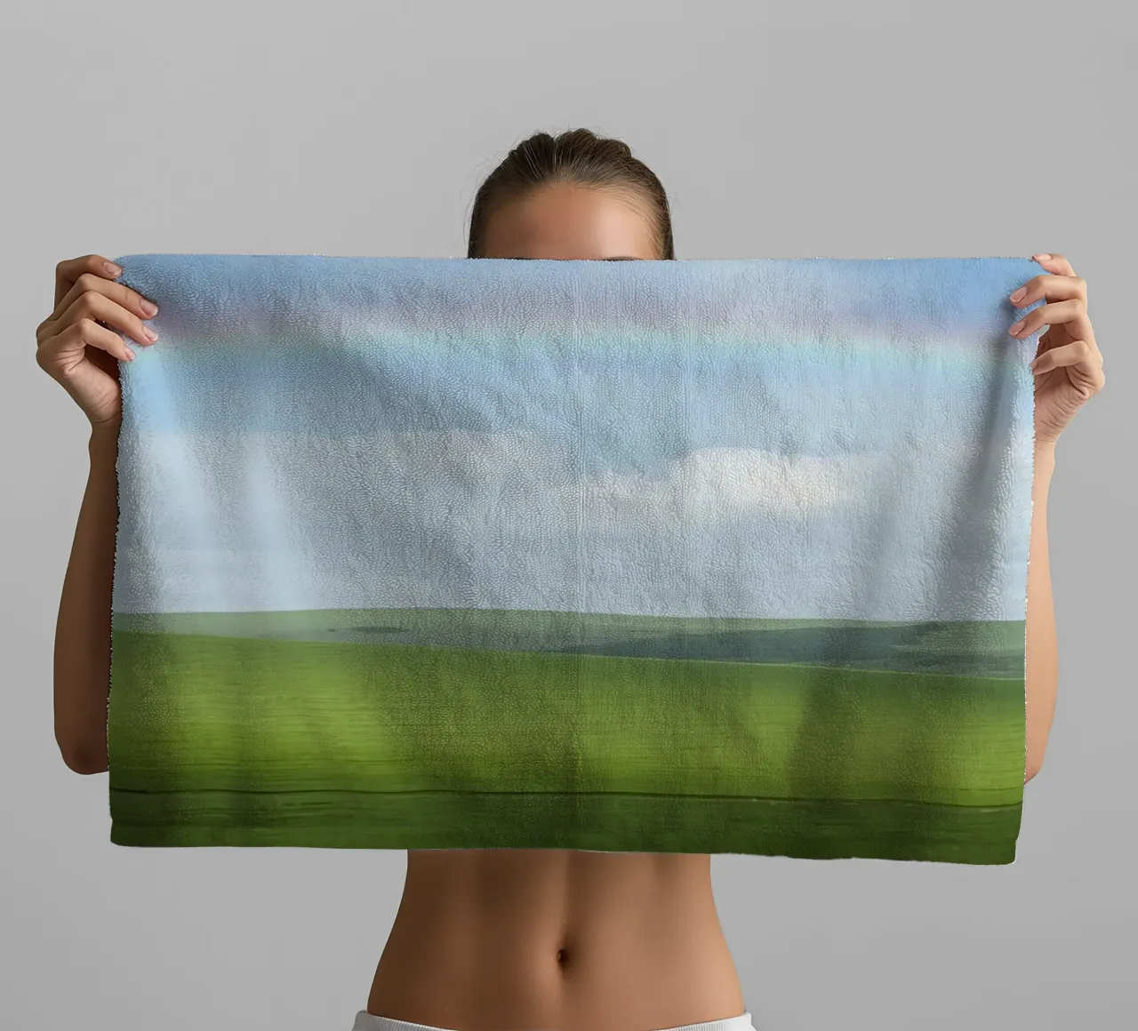 Colline verdi con arcobaleno asciugamano da bagno da DesignDoodle