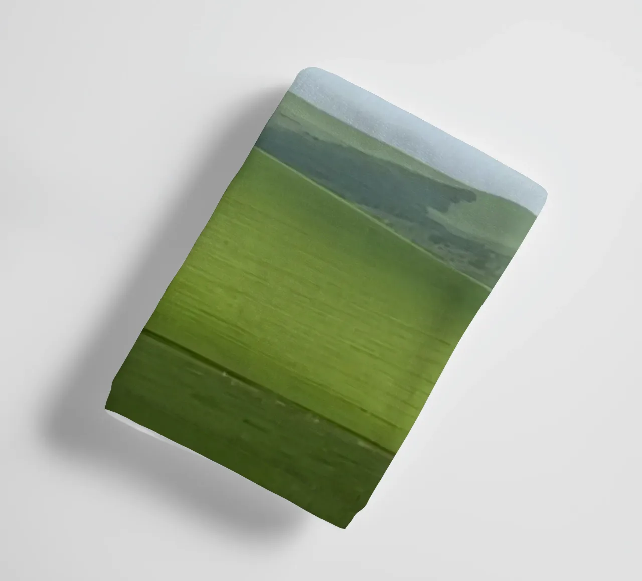 Colline verdi con arcobaleno asciugamano da bagno da DesignDoodle