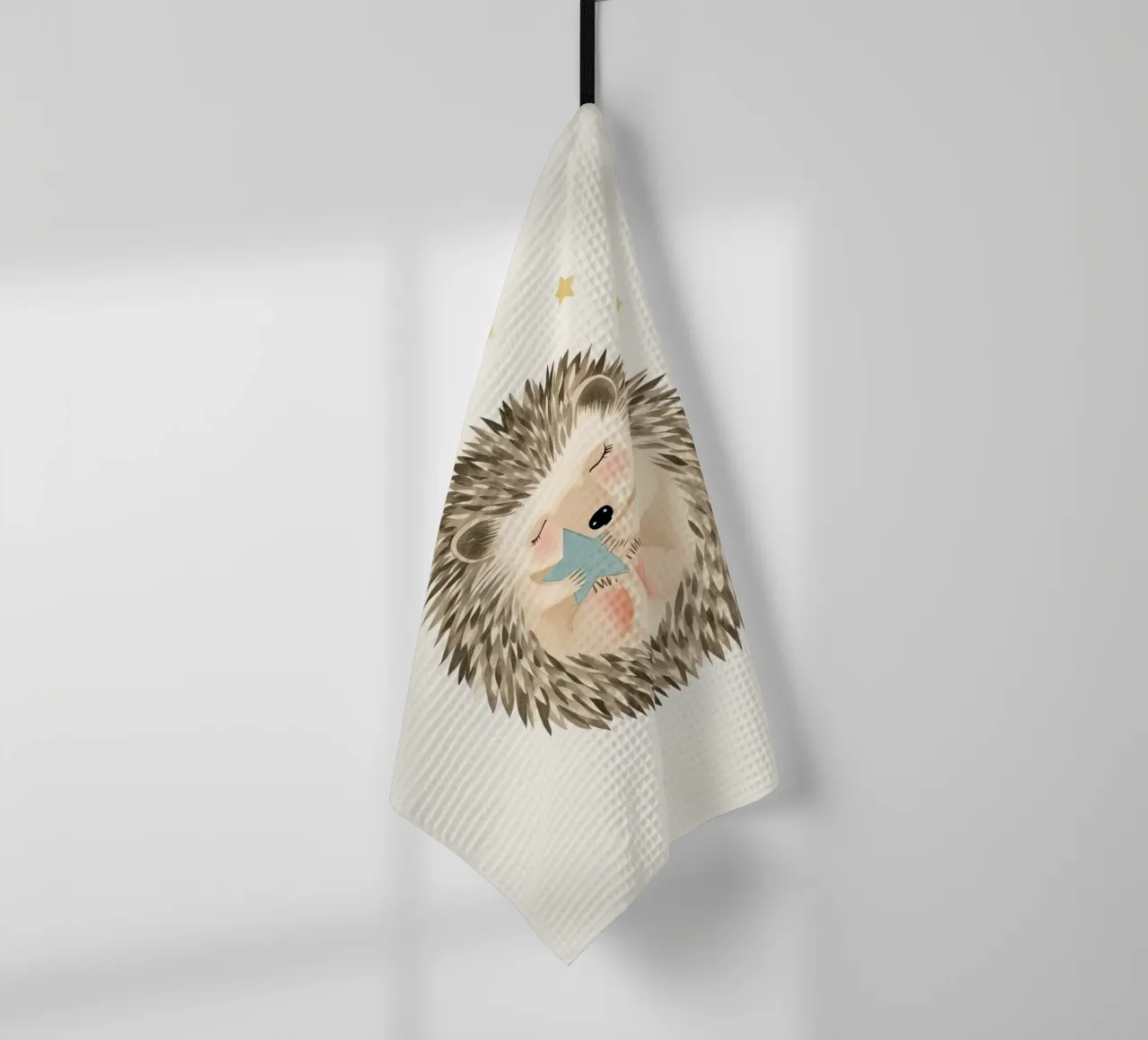 Mignon hérisson endormi tenant une étoile torchon de DesignDoodle