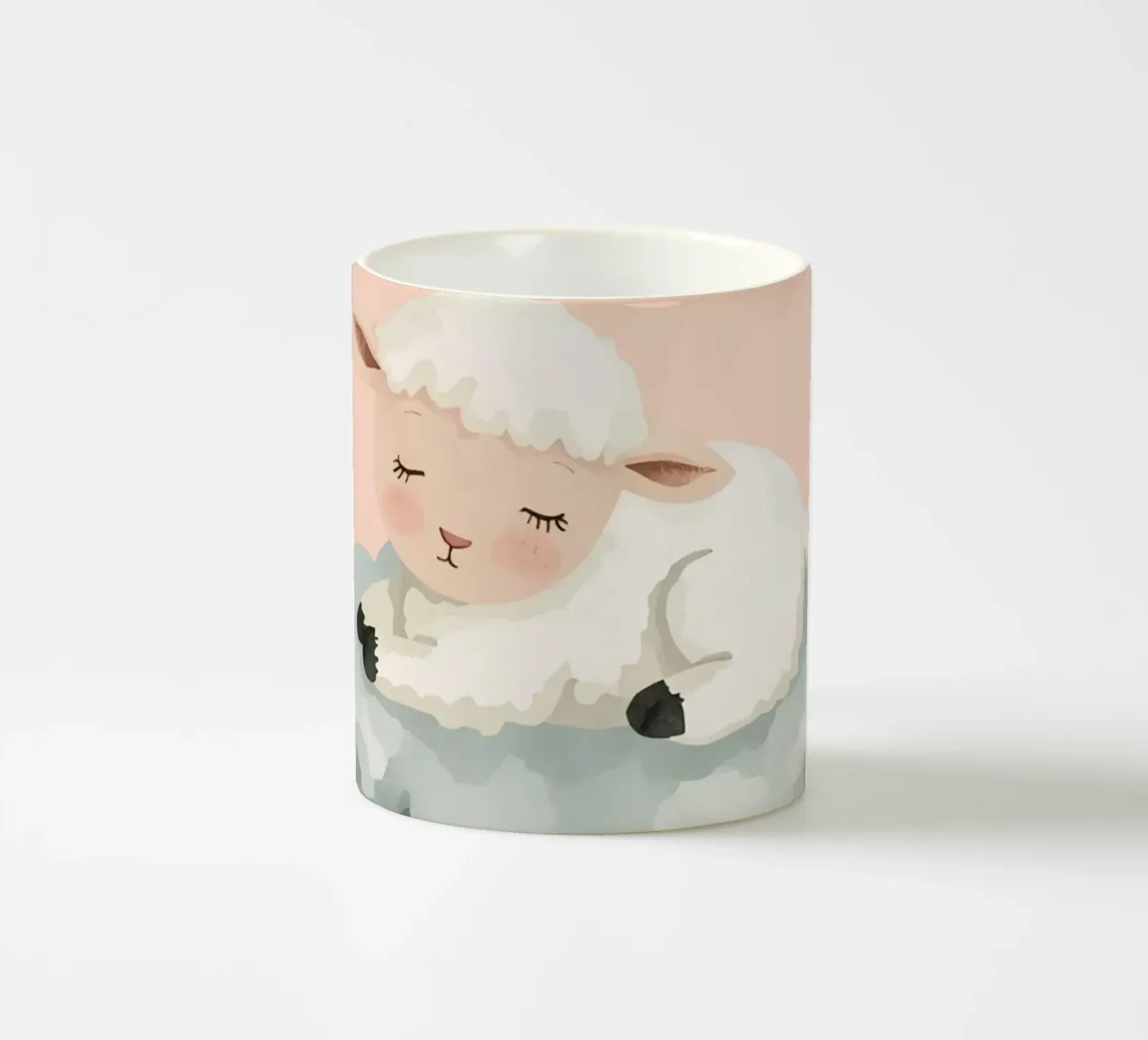 Agnello che dorme su una nuvola tazza in ceramica da DesignDoodle