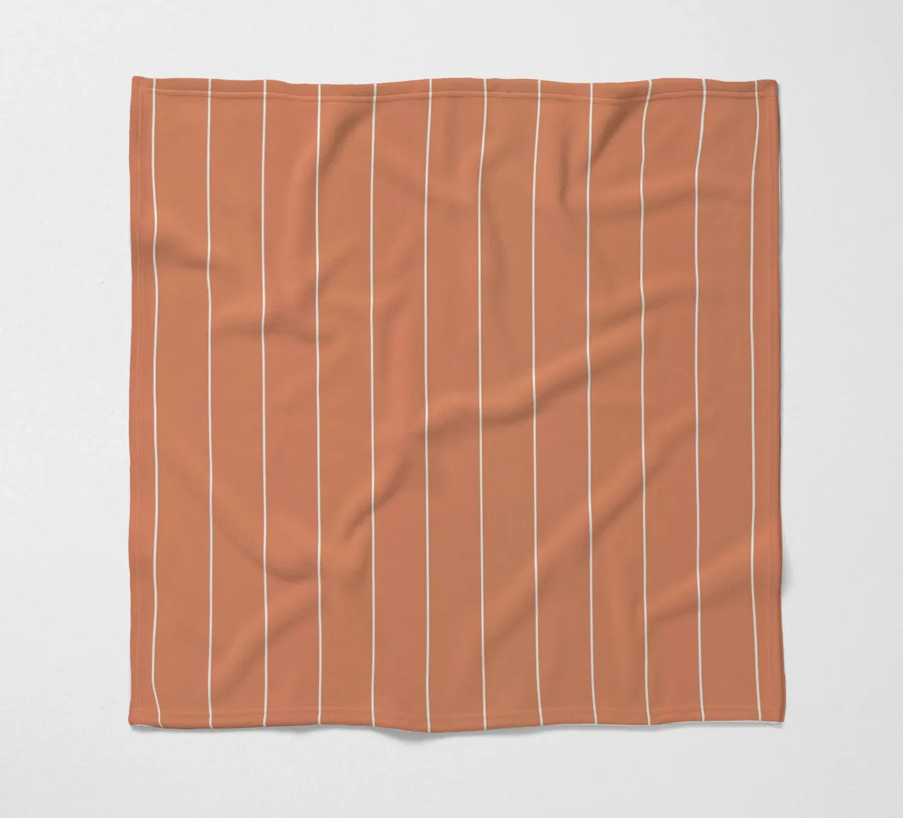 Minimal Basic Classic Stripes | Bianco su Terracotta Arancione coperta in pile da Beauty in Simplicity