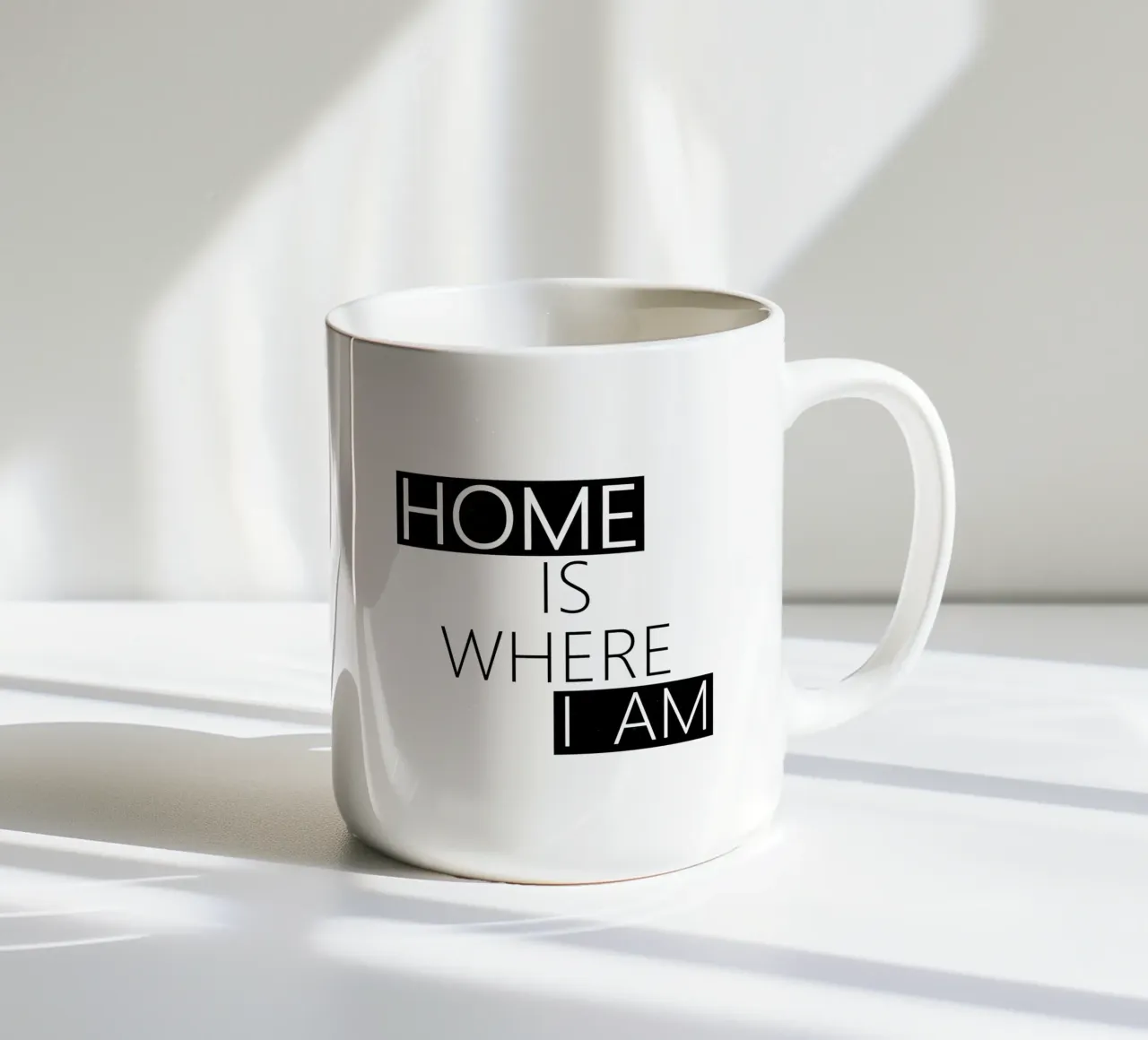 Home is where I am Typography tazza in ceramica da TijanaArtStudio88