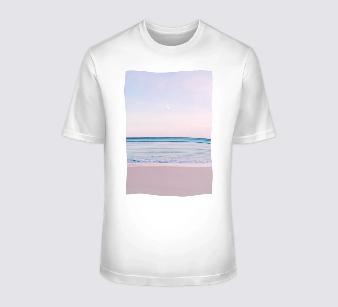 Minimalistischer Strand T-Shirt von arizrab