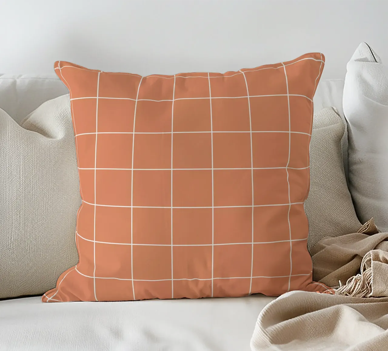 Minimal Basic Classic Big Grid | Bianco su Terracotta Arancione cuscino da Beauty in Simplicity