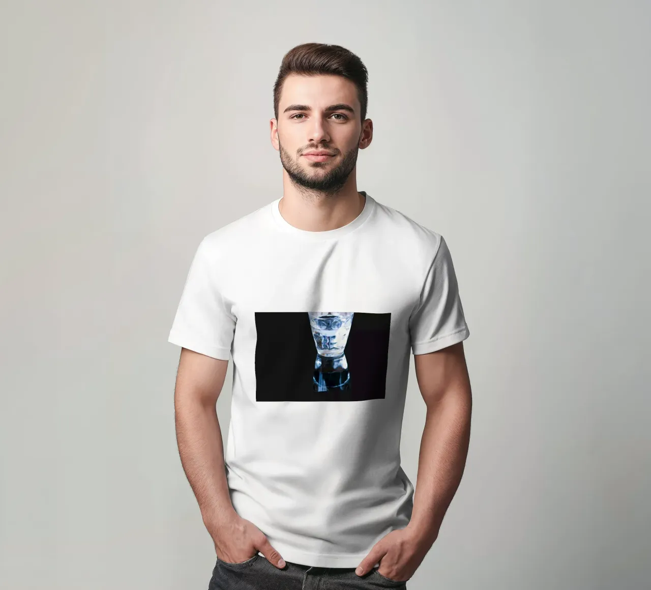The water glass t-shirt by Alexandra Joseph Fotomomente