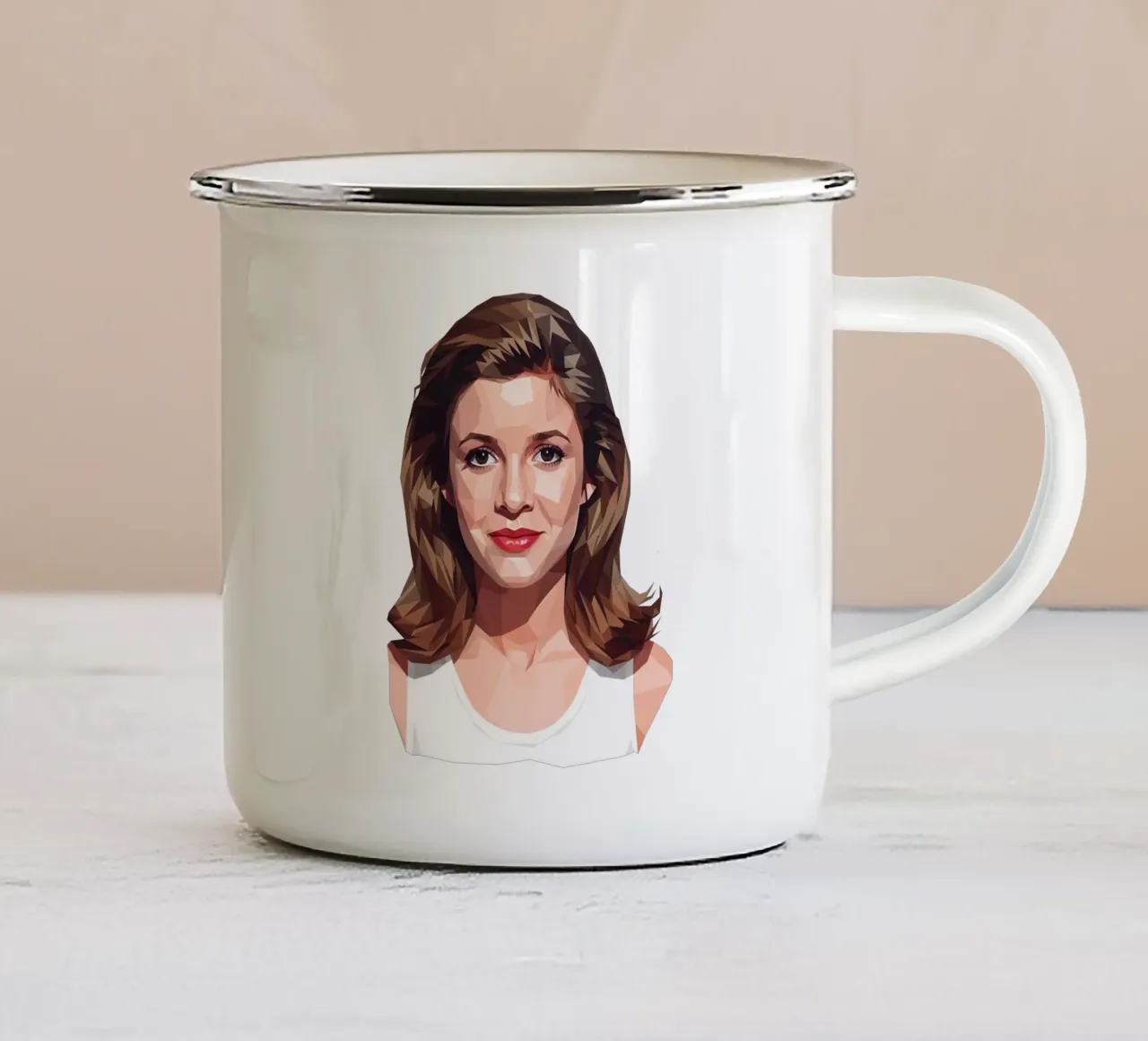 Carrie Fisher Lowpoly tazza in smalto da Low Profile