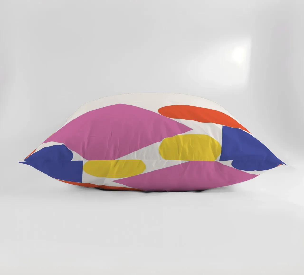 Forme geometriche colorate impilate cuscino da galihstudio