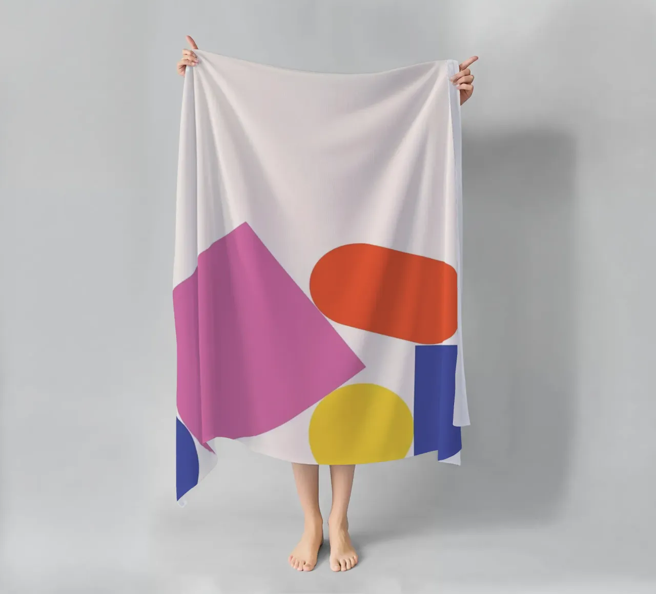 Forme geometriche colorate impilate telo mare da galihstudio