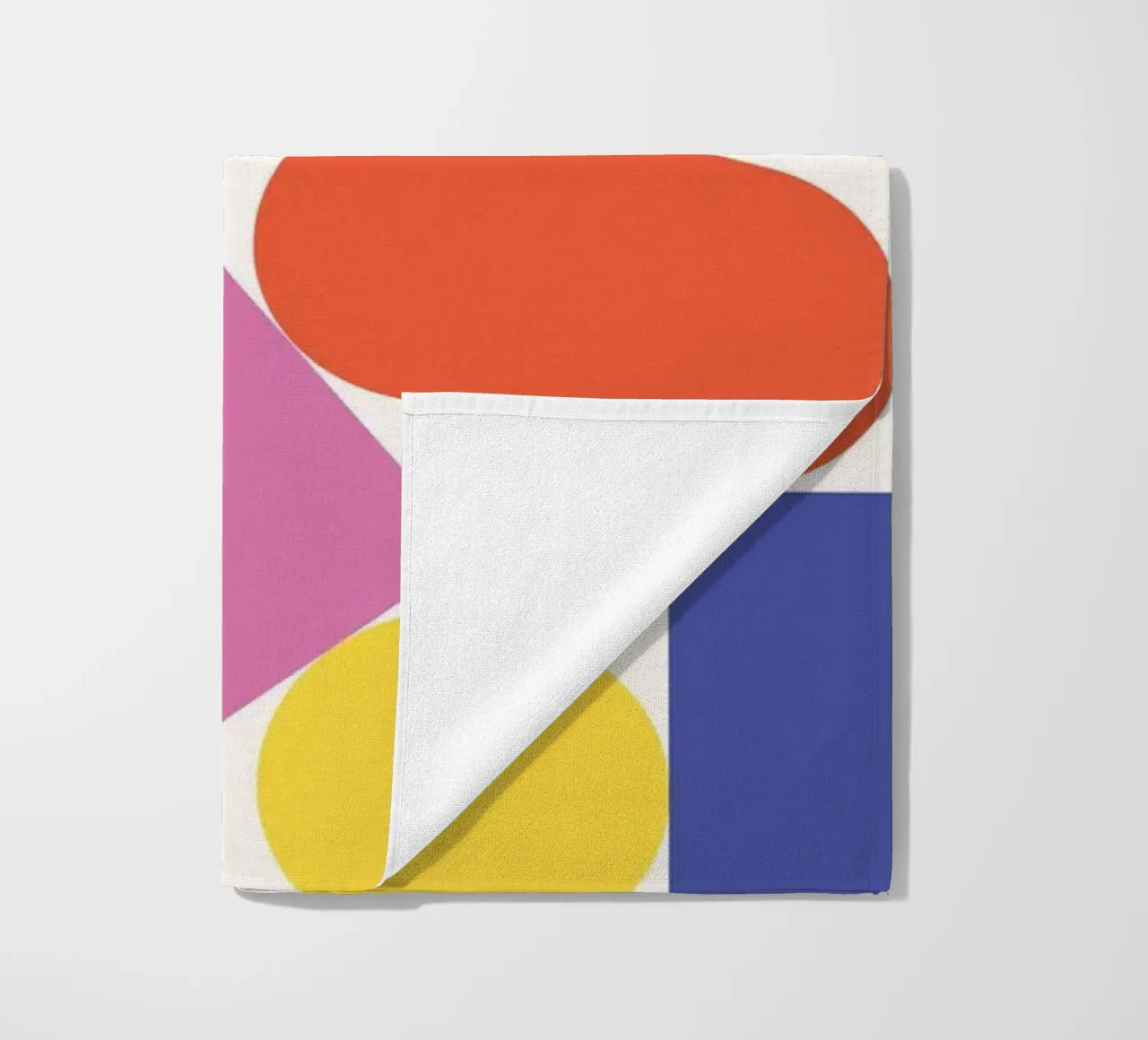 Forme geometriche colorate impilate telo mare da galihstudio