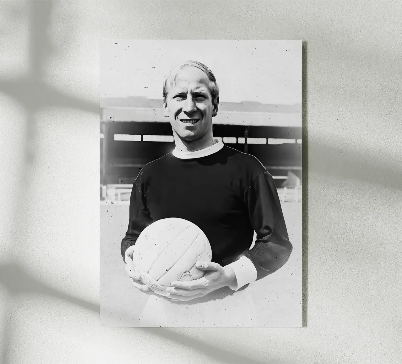 Sir Bobby Charlton. plexiglass da Low poly art