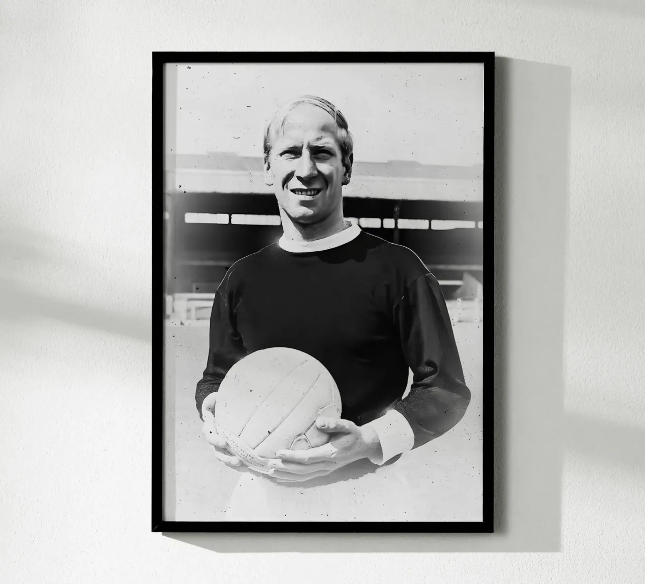 Sir Bobby Charlton. carta hahnemühle da Low poly art