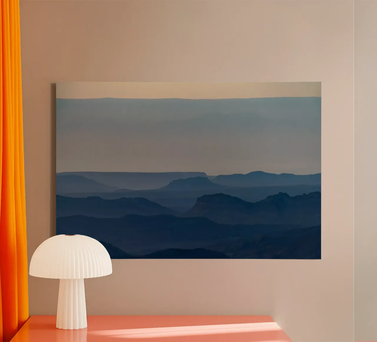 Alba sul cratere Ramon #5 tela con Cornice a cassetta da Tal Paz-Fridman