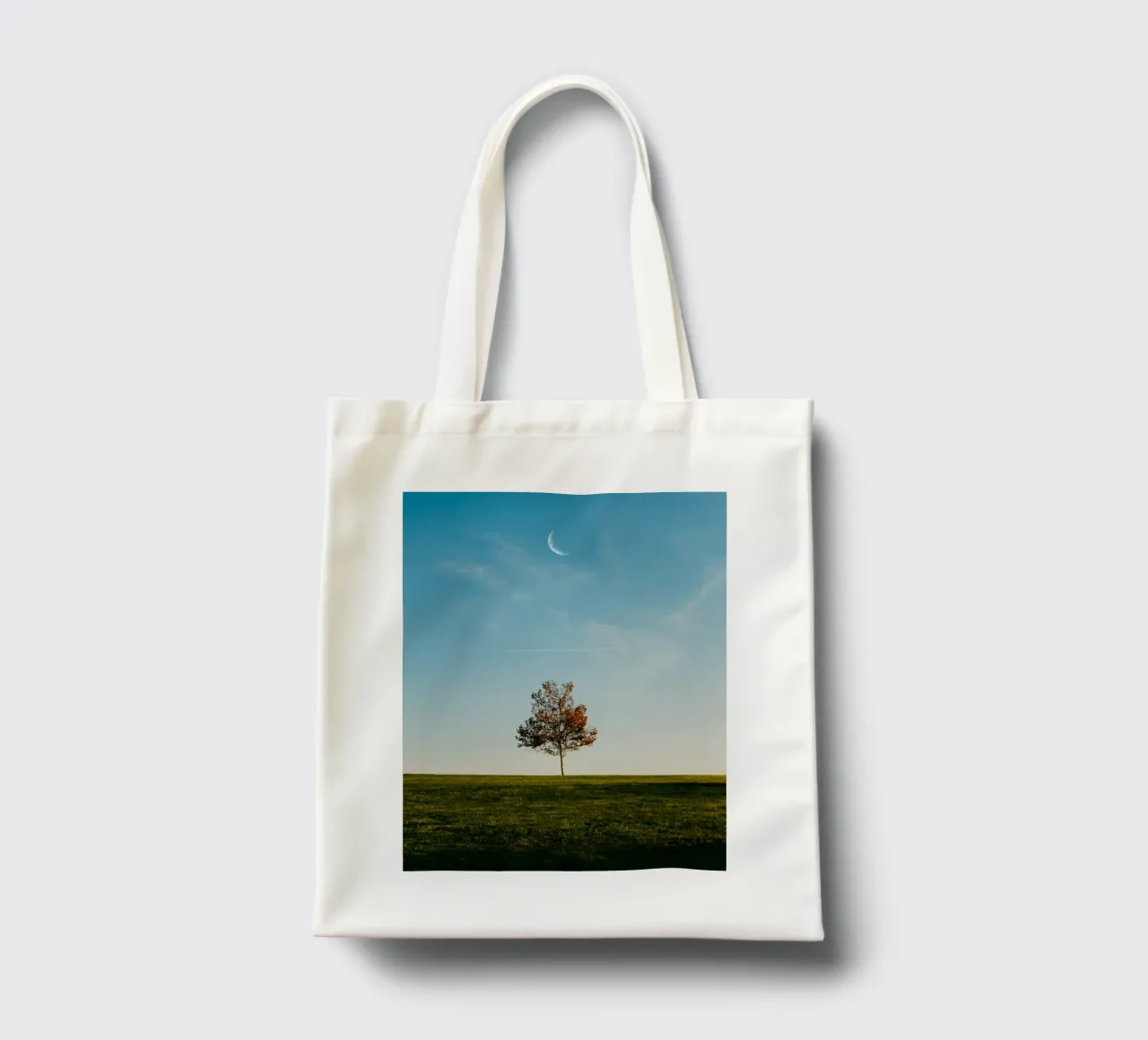 alone tree and the moon borsa in juta da comura