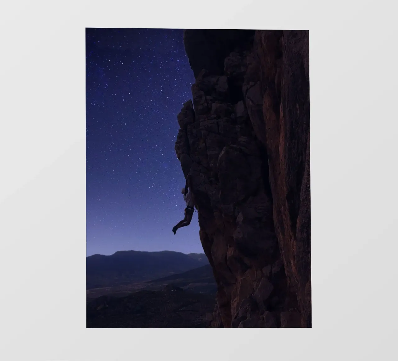 single man climb the mountain pellicola backlit da comura