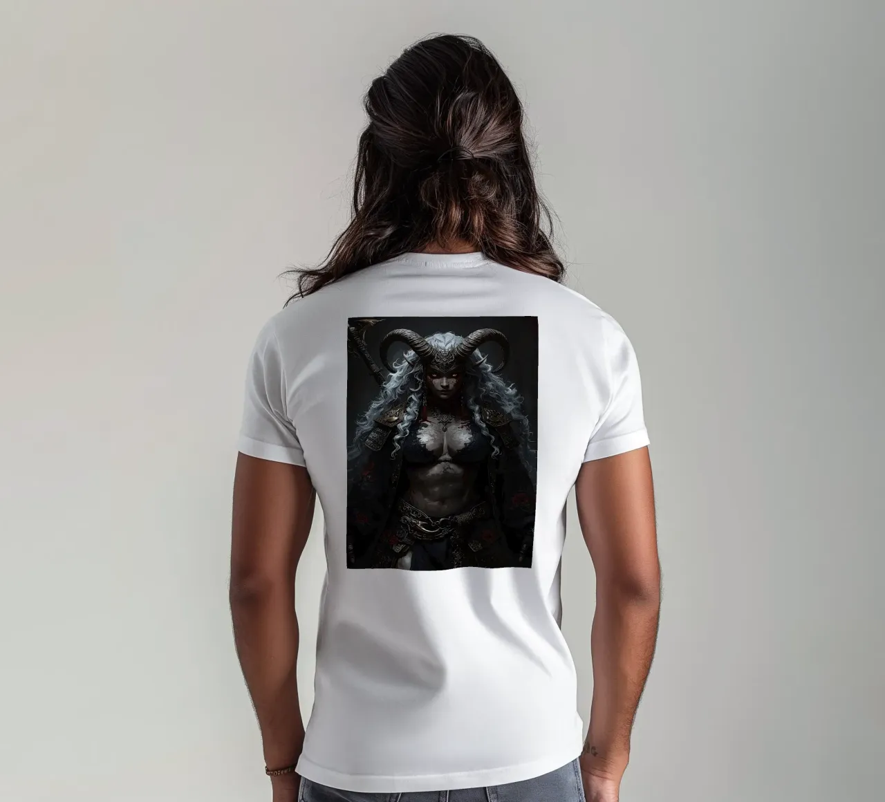 De gehoornde keizerin van de schaduwen t-shirt van van hellen