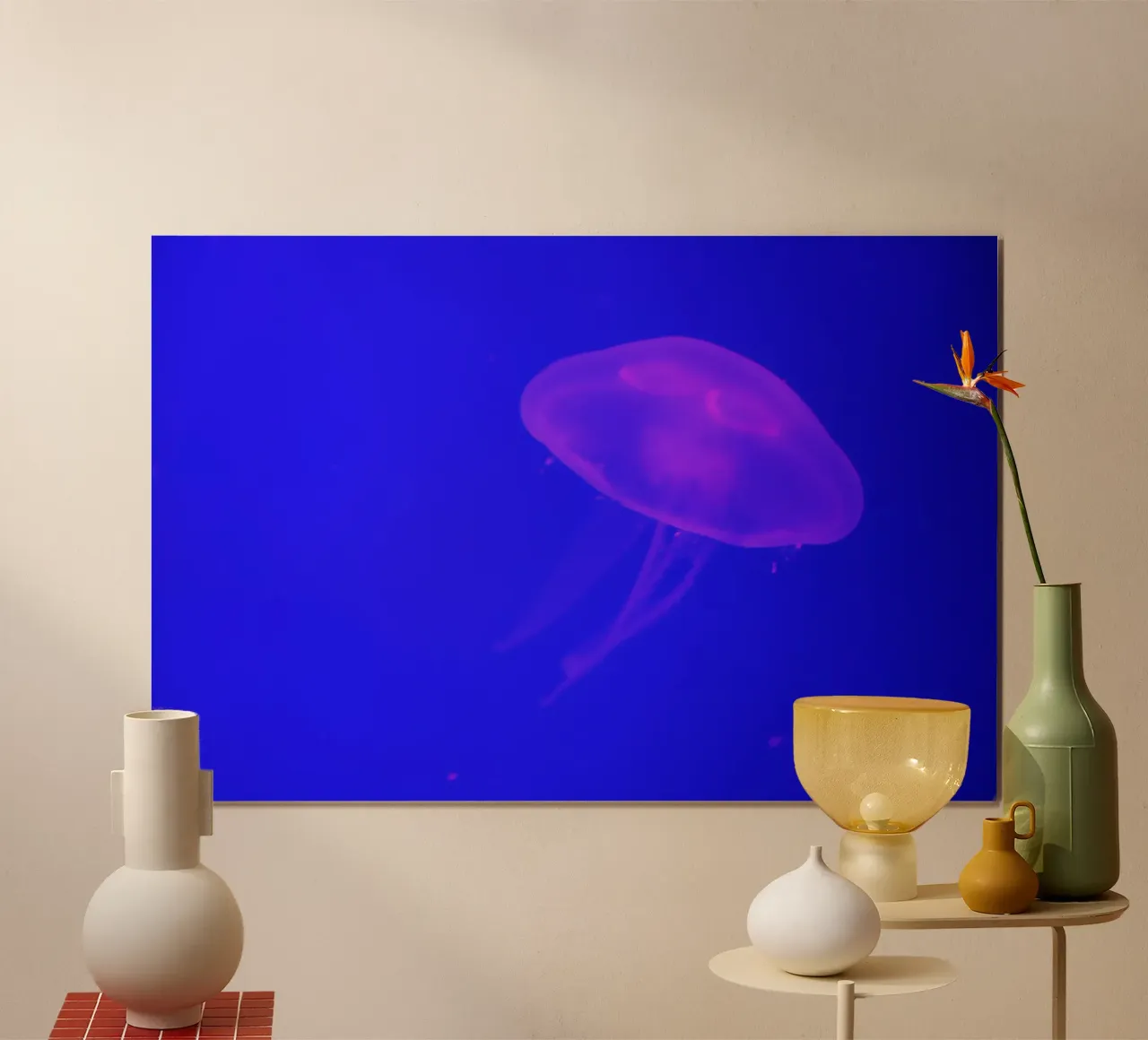 All'acquario #3 poster con telaio in legno da Tal Paz-Fridman