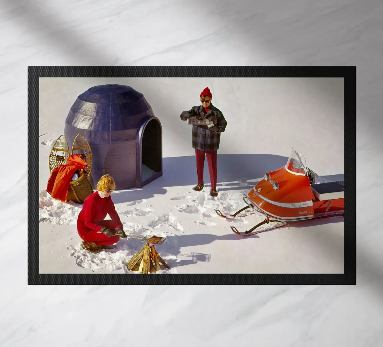 Campeggio retrò con igloo prefabbricato, anni '70 zerbino da Christie