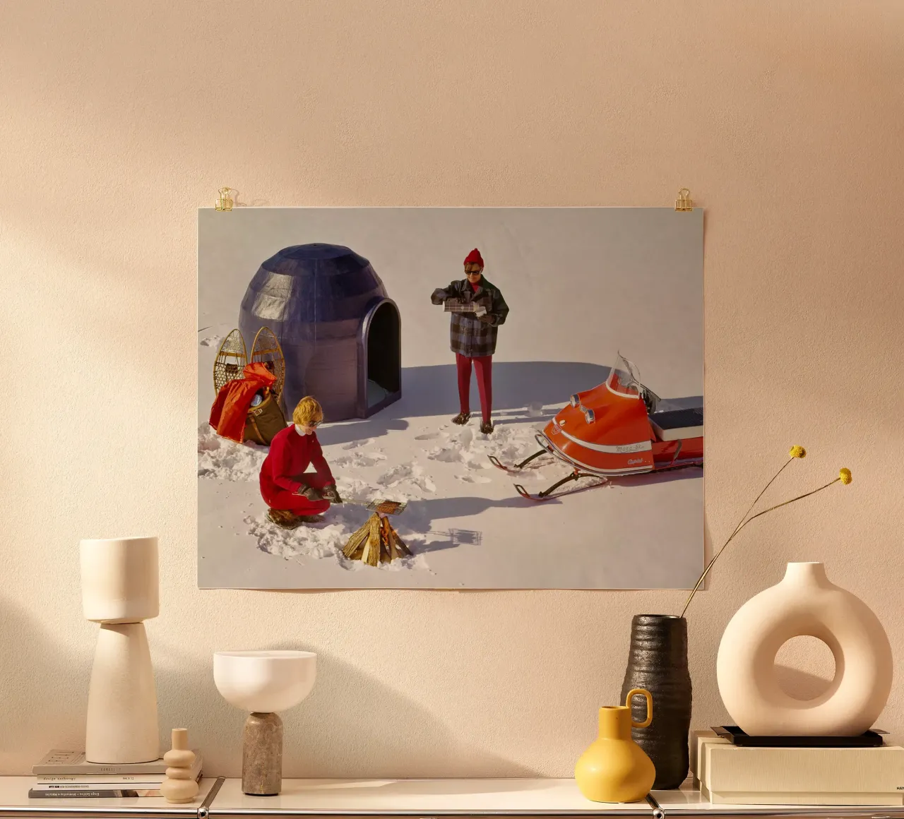 Campeggio retrò con igloo prefabbricato, anni '70 carta hahnemühle da Christie