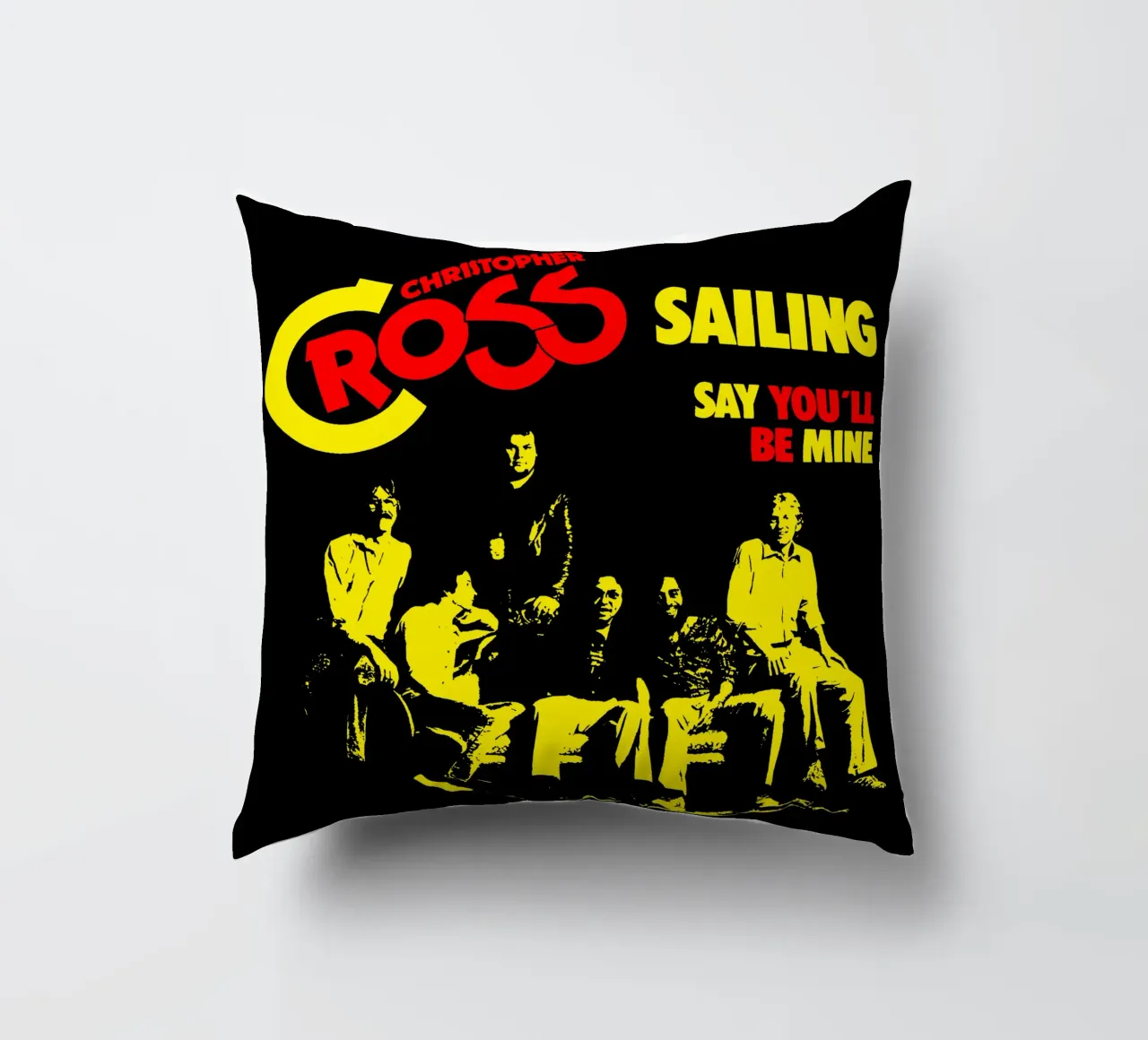 Stile grunge - Christopher Cross cuscino da igoshdesigns