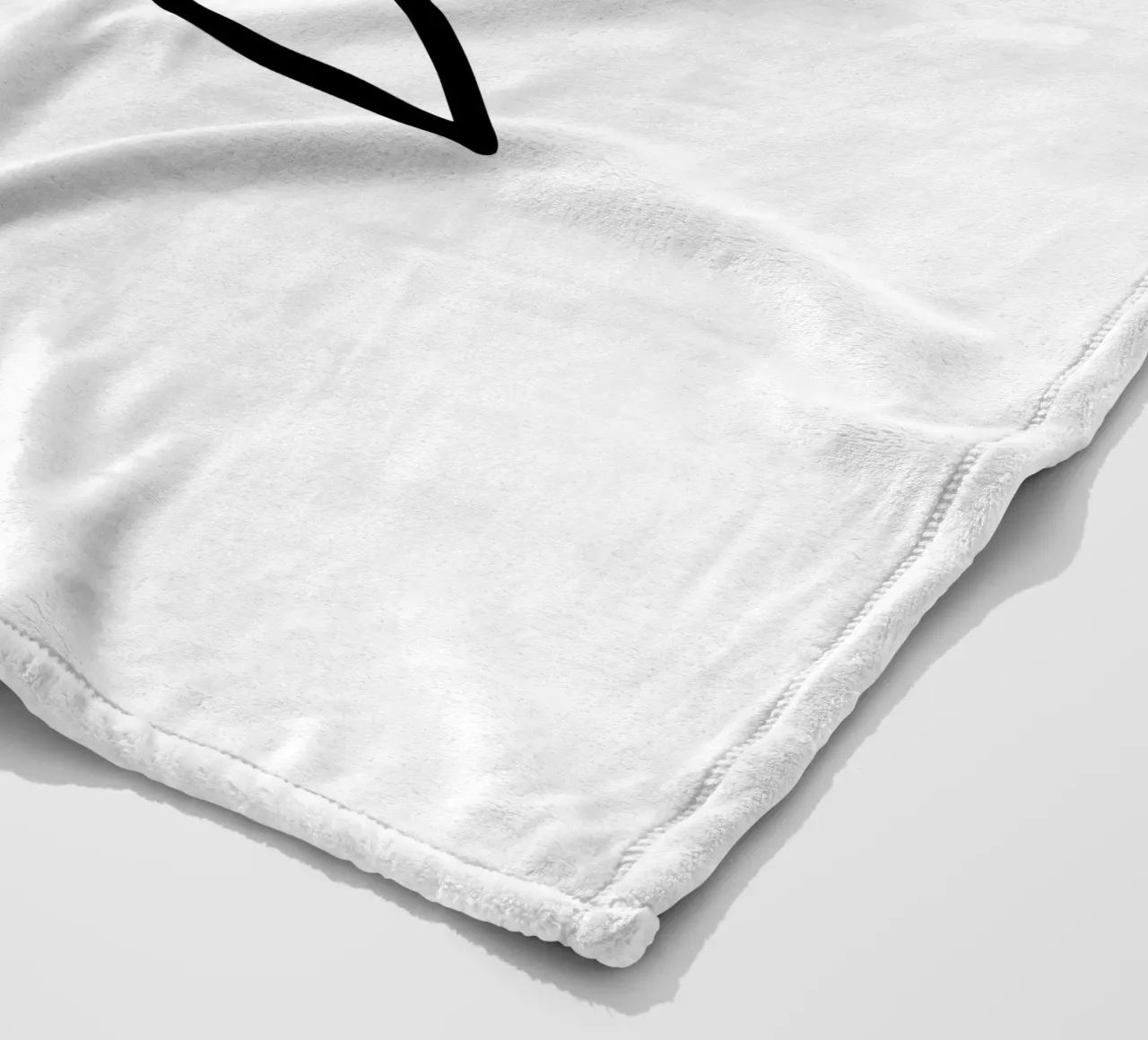 Rosa reclinabile minimalista con un tocco di rosso coperta in pile da Bold & Simple