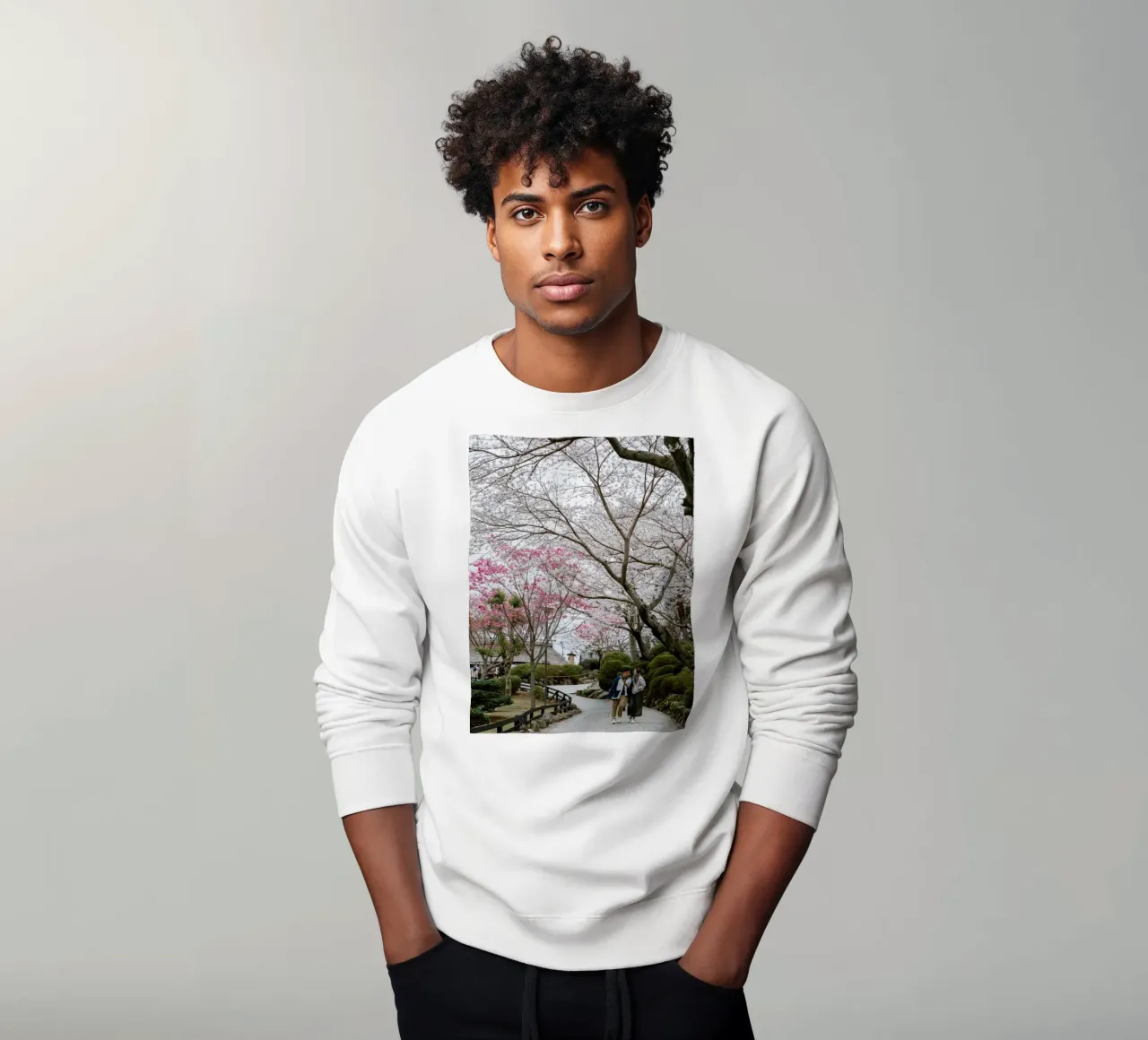 Fiori di ciliegio a Beppu, Giappone felpa da Marcel Bisig