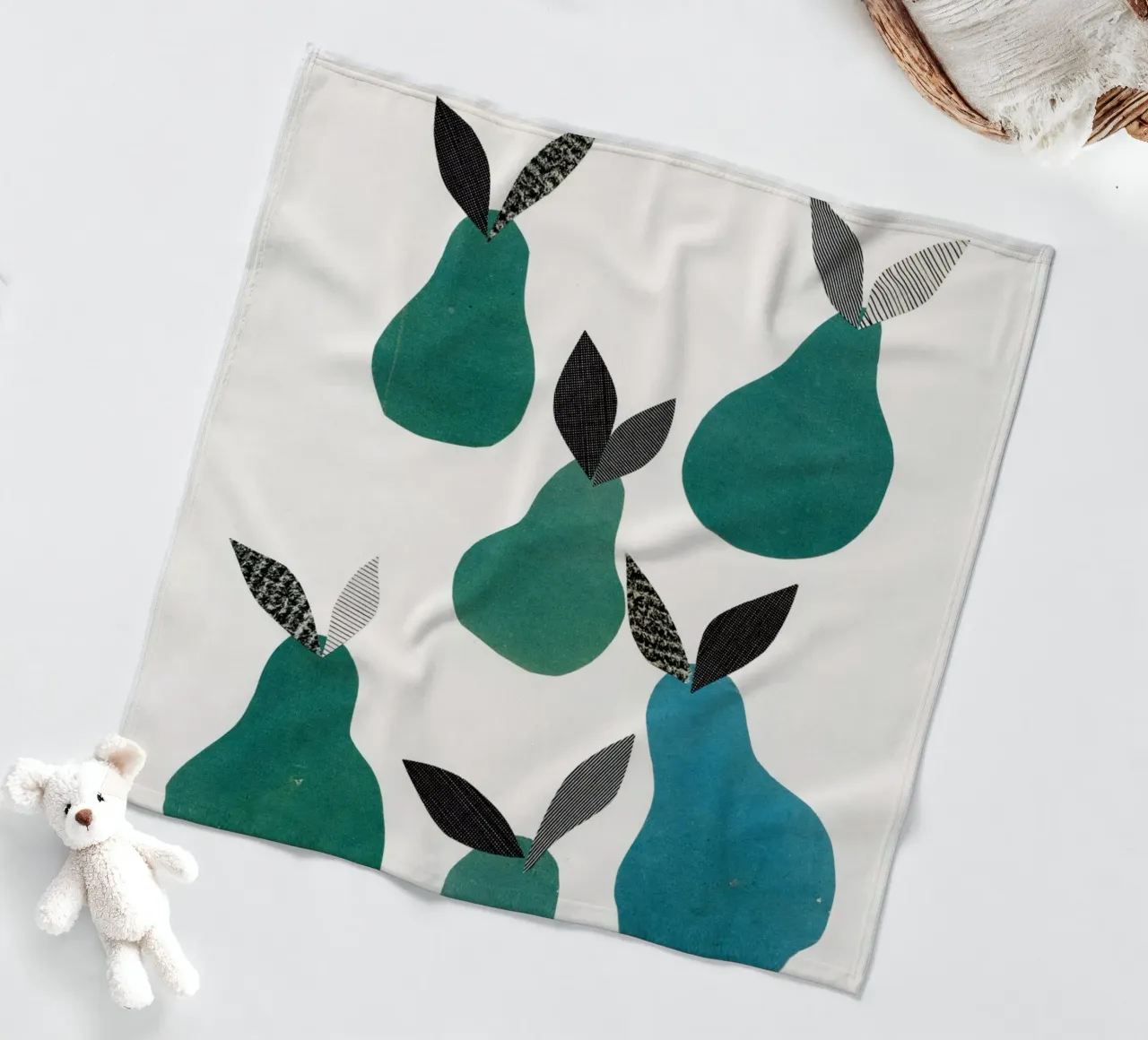 Pears Fleecedecke von Cassia Beck Collage