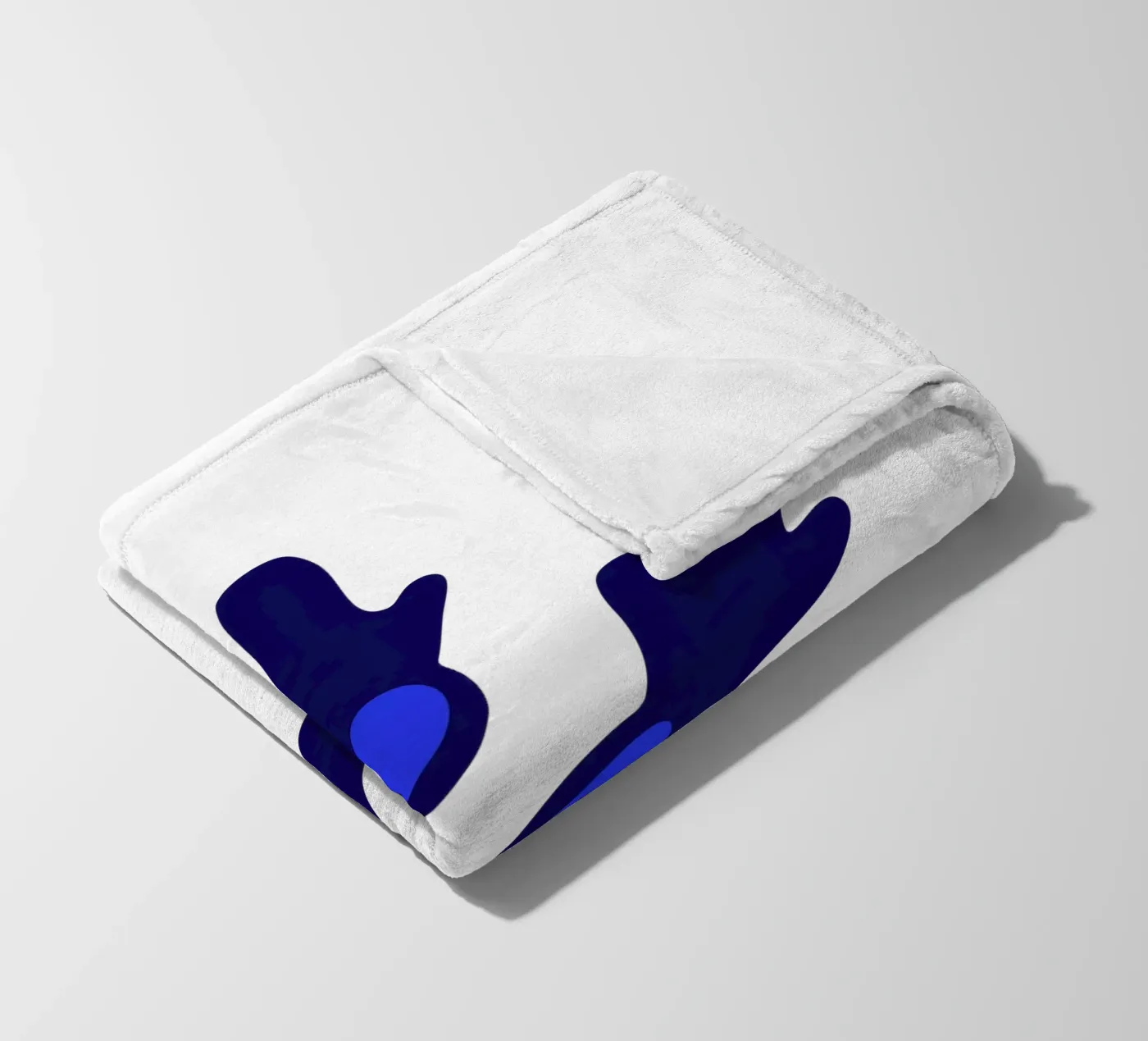 Bladderwrack Blue fleece blanket by Lidia Blomgren