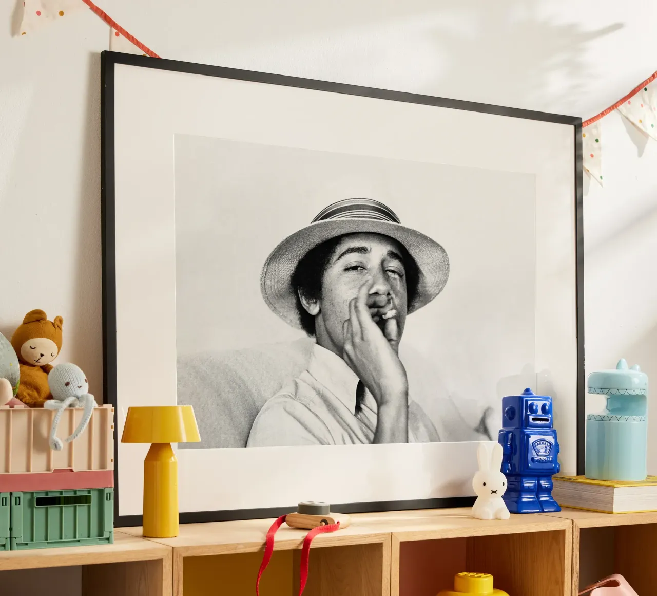 Obama fumant un joint, photo ancienne en noir et blanc hahnemühle de Vibrant Vintage Prints