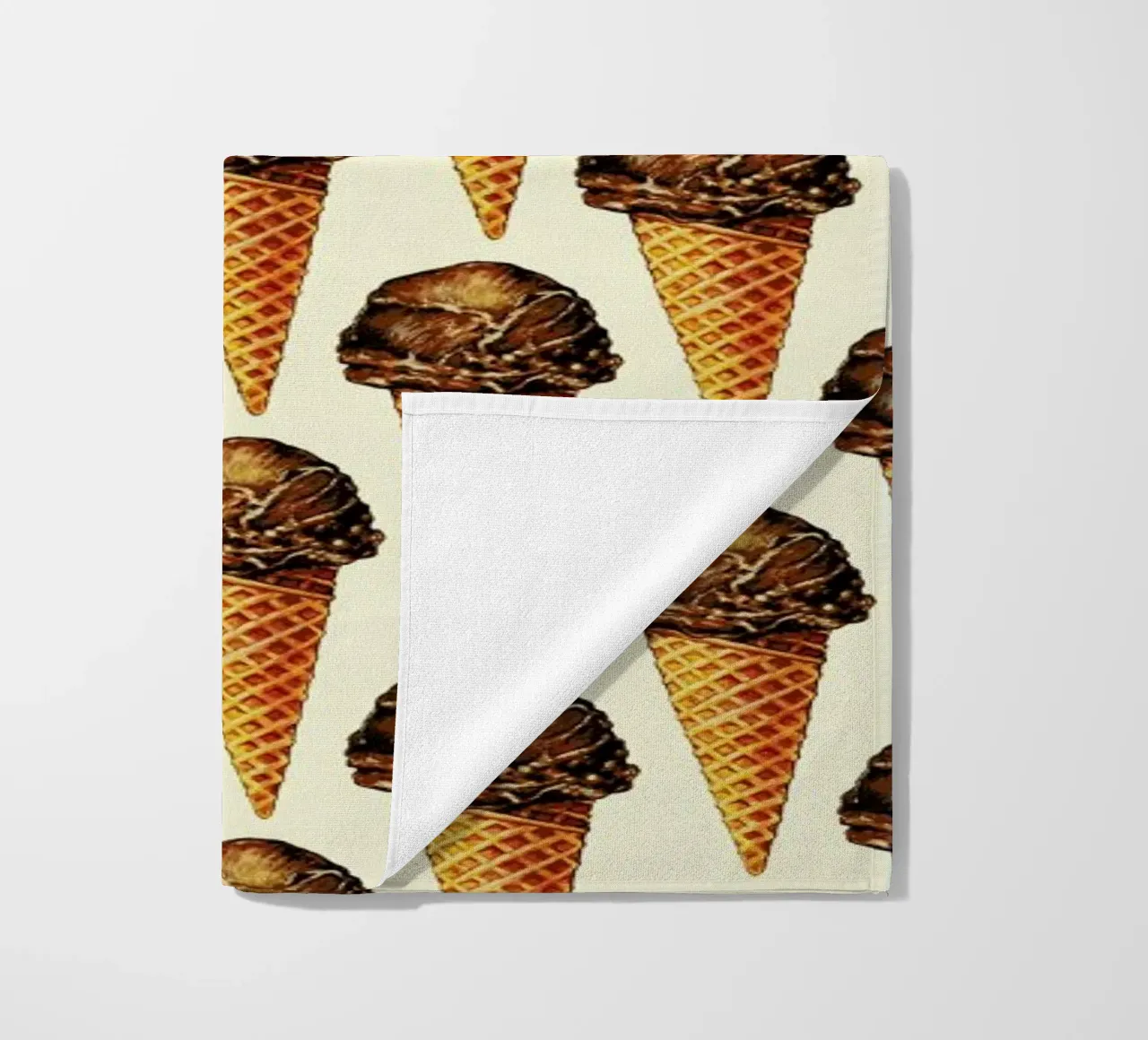 Chocolate Scoop Pattern toalla de playa de Kelly Gilleran