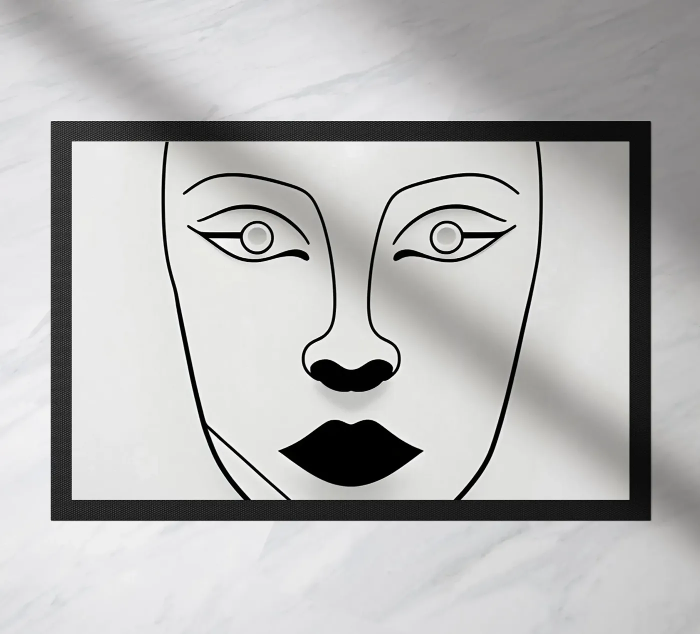 Abstrakte Gesichtskontur Fußmatte von LIFESTYLE OBJECTS