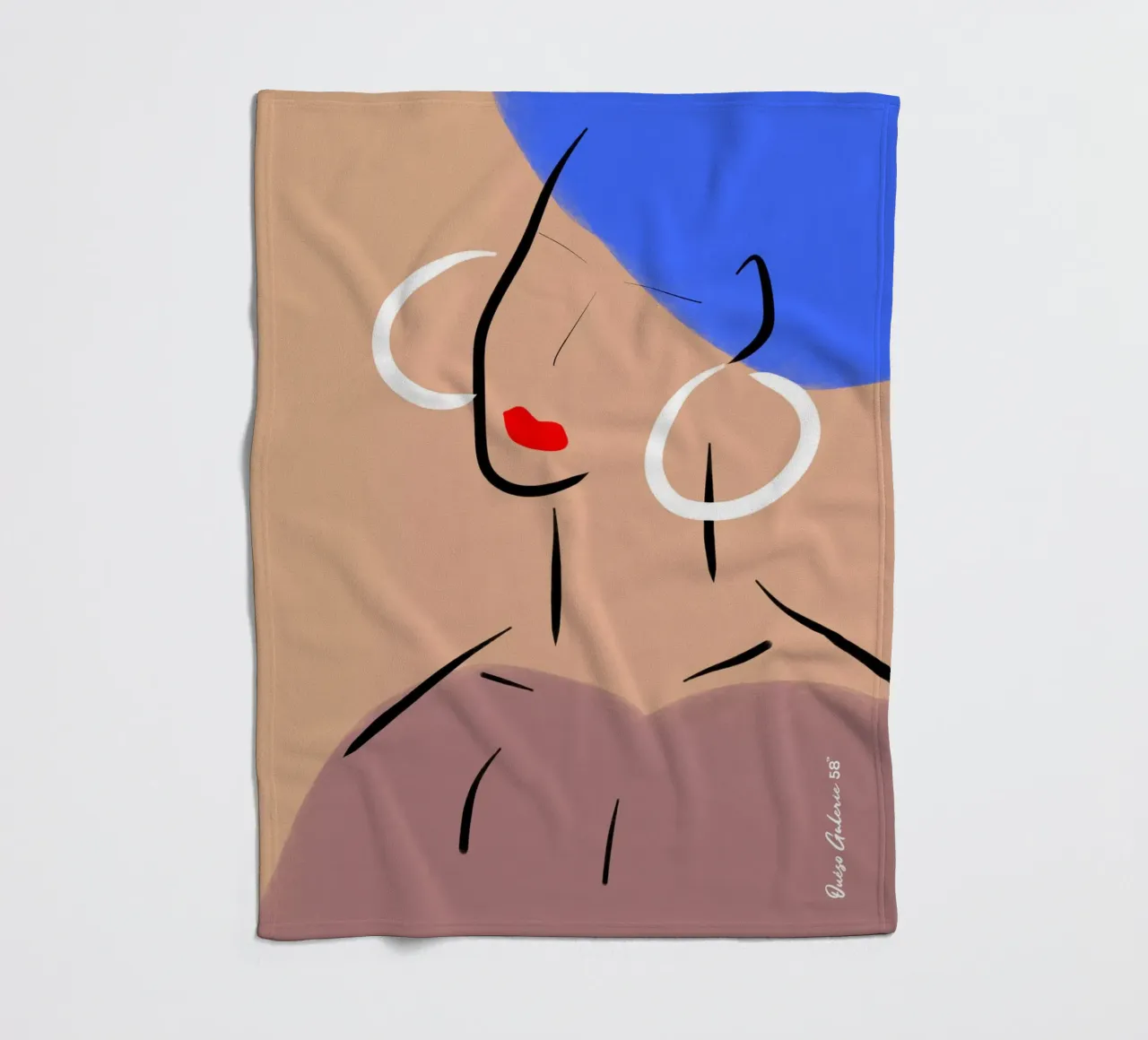 Alice coperta in pile da Mike Leymi