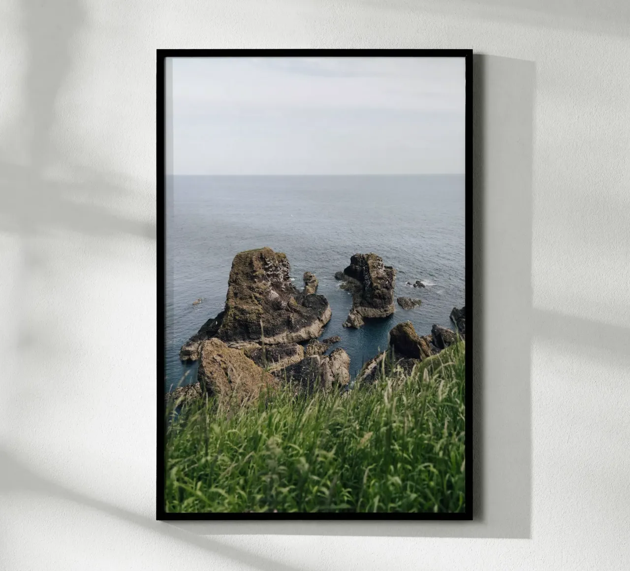 Highland Coastline poster met houten frame van Lena Stamm