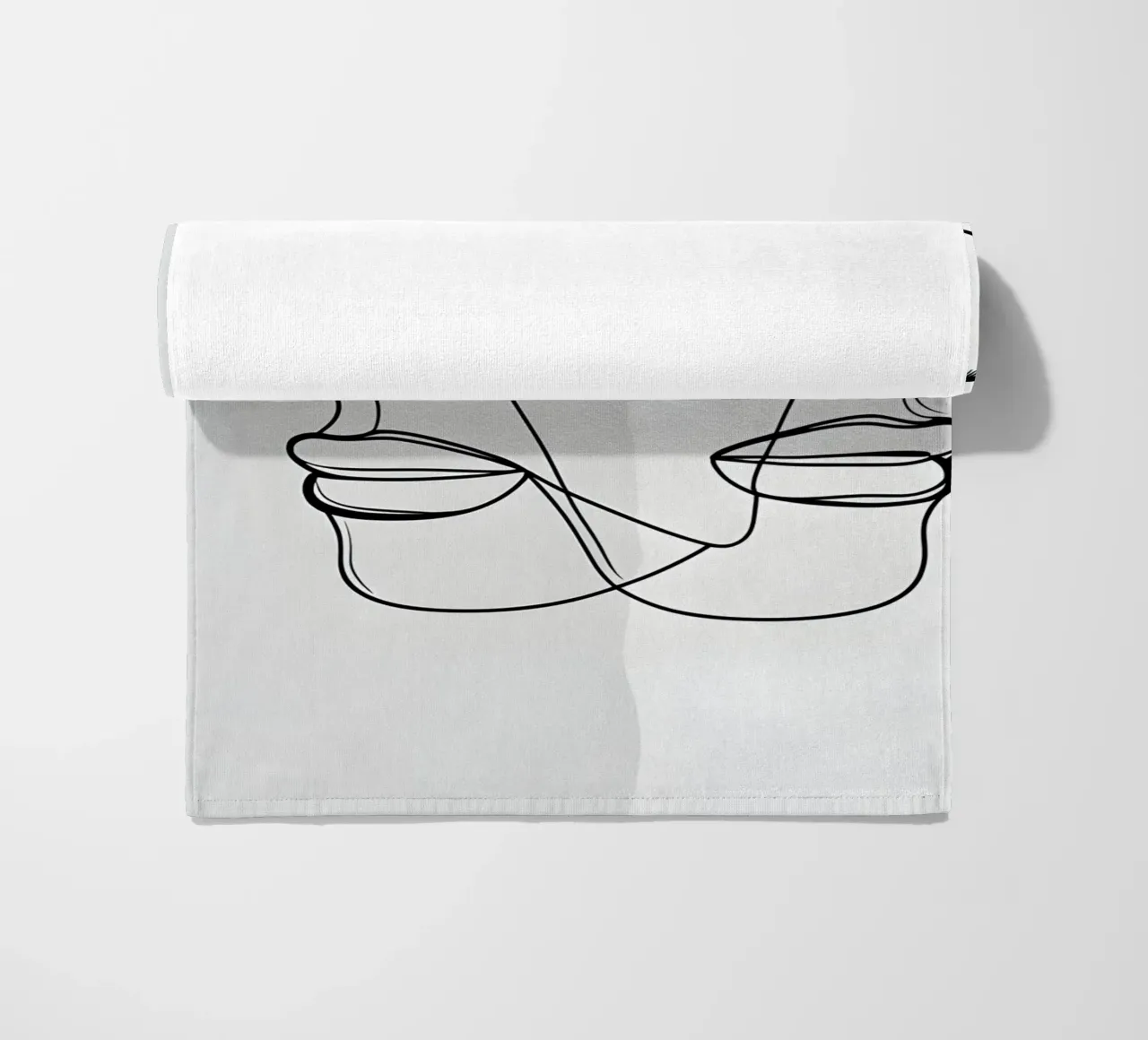 Line art a mezza faccia telo mare da LIFESTYLE OBJECTS