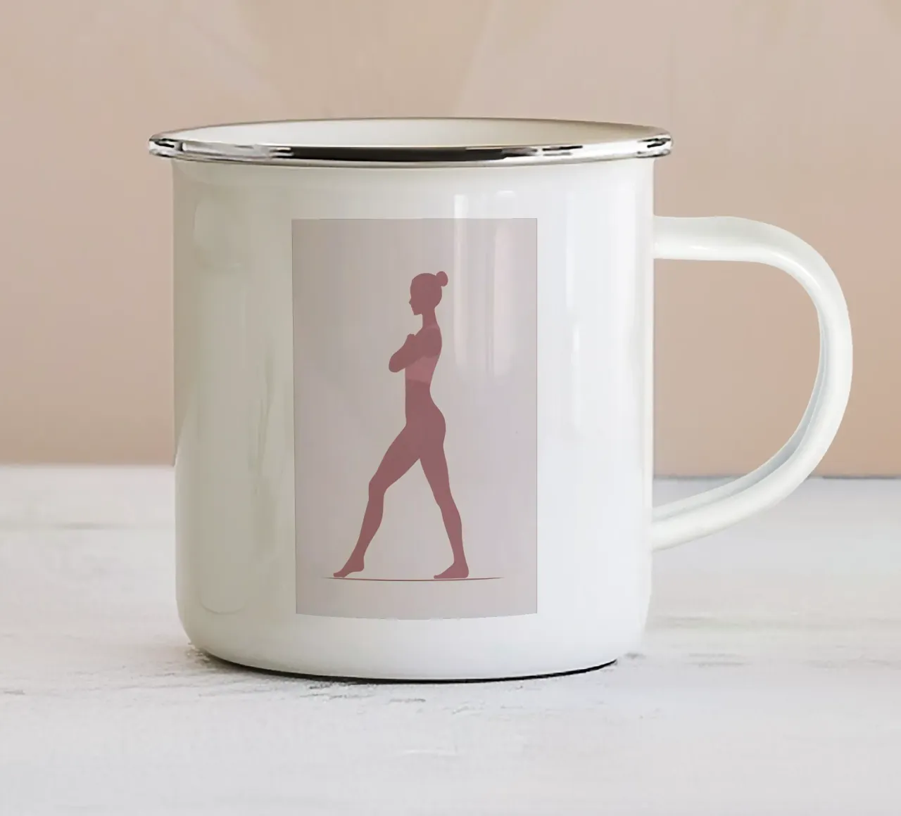 Silhouette allungata tazza in smalto da LIFESTYLE OBJECTS