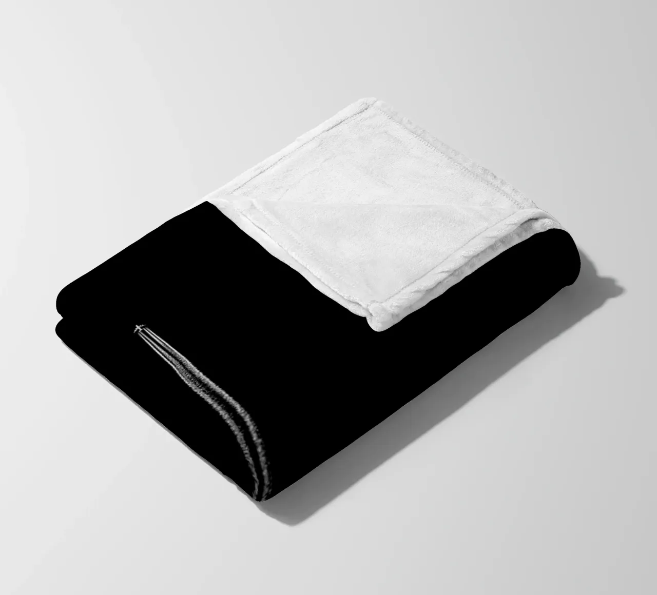 Bianco e nero II coperta in pile da Tal Paz-Fridman