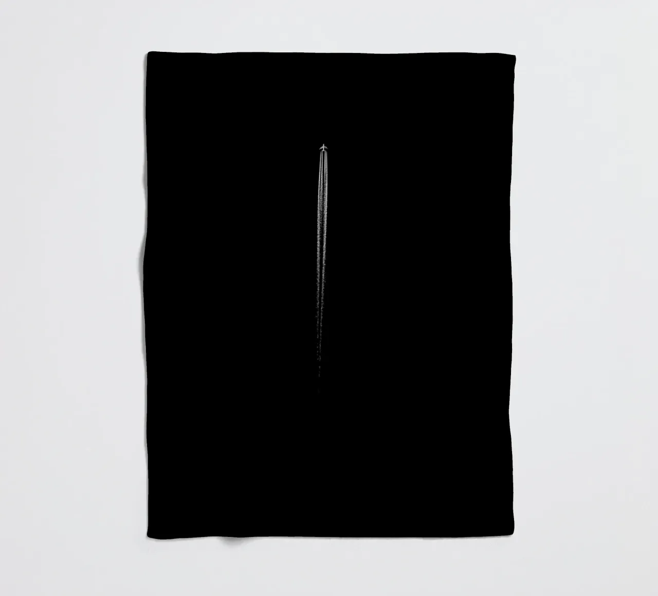 Bianco e nero II coperta in pile da Tal Paz-Fridman
