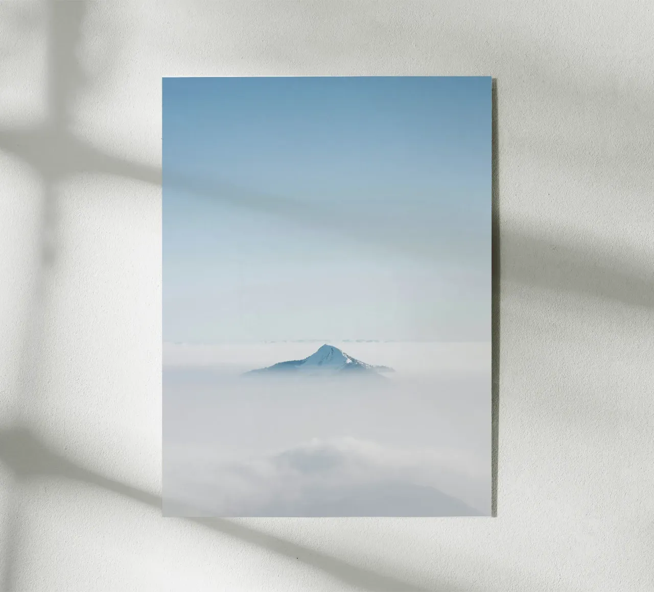 top mountain hide in cloud plexiglass da Keyn