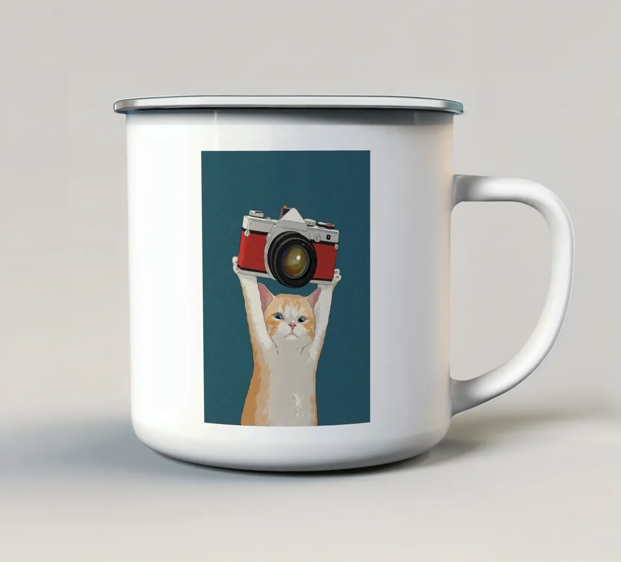 cat hold the camera tazza in smalto da Keyn