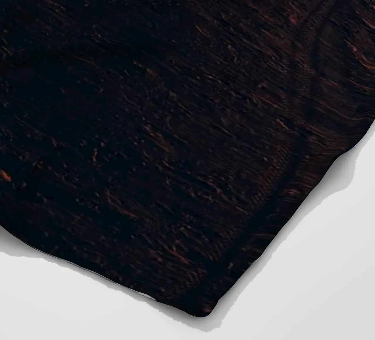 Fiume scuro IV coperta in pile da Tal Paz-Fridman