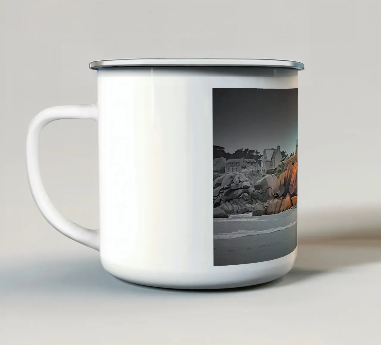 FAA360 PERROS GUIREC. tazza in smalto da Thierry vobmann photography